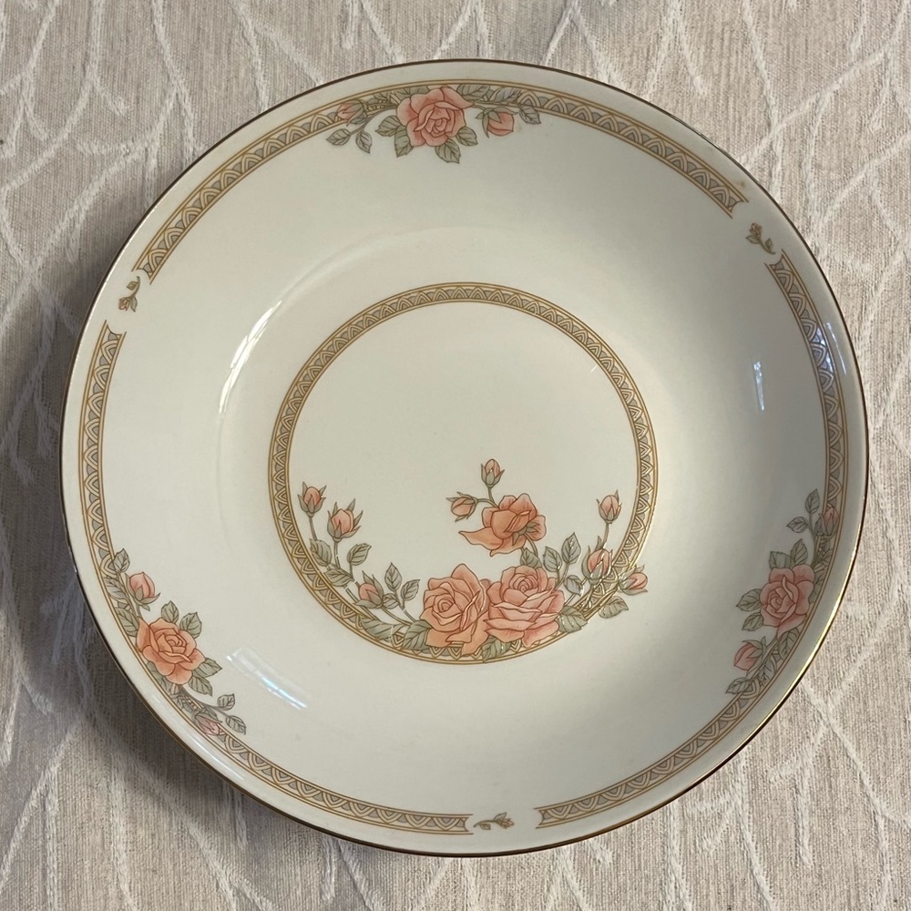 Vintage Crown Ming Fine China Christina cereal/soup bowls